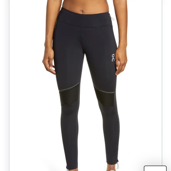 RUN ON CLOUDS Pants - Run on the clouds black white leggings